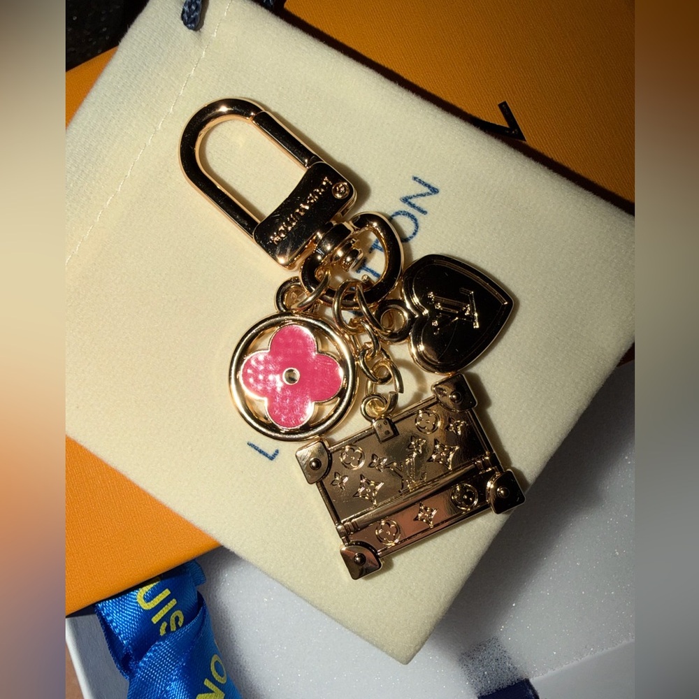 Gold-Tone Key & Card Holder Charm with Pink Enamel Flower